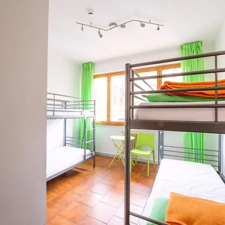 Safestay Pisa Centrale Hostel *