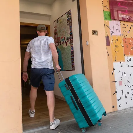 ホステル Safestay *